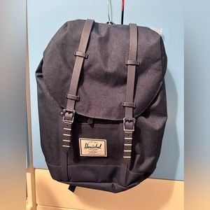 Herschel backpack, navy, light scratches